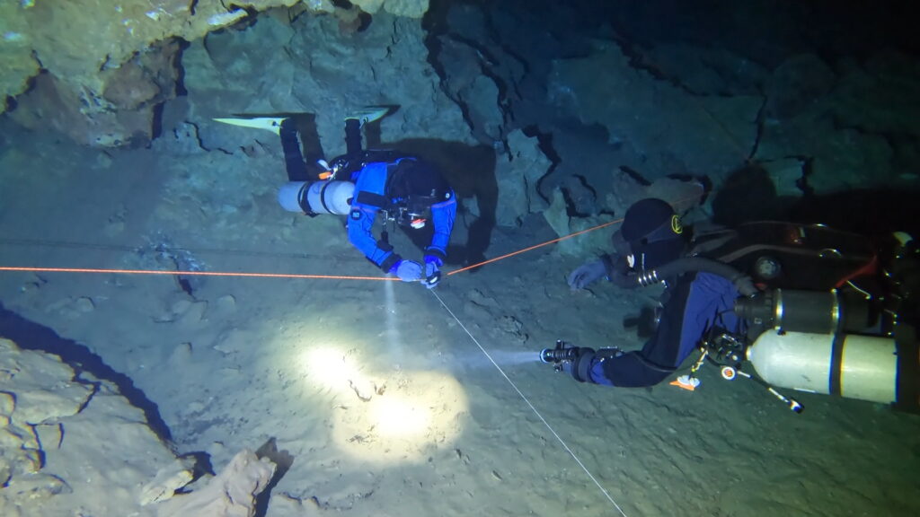 Overhead Diving Training Image Name